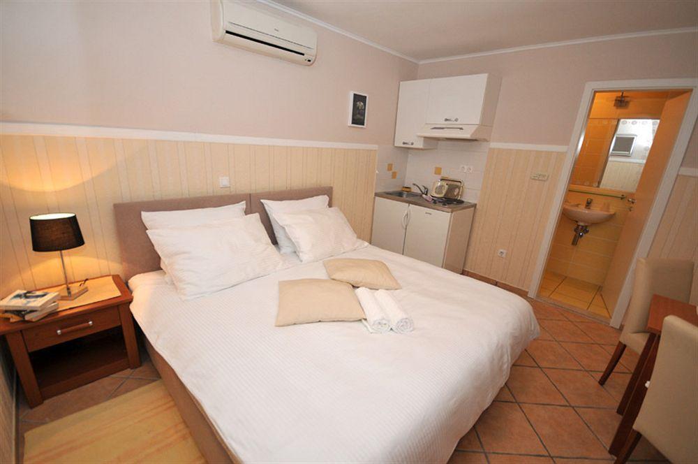 Apartments & Rooms Buble تروغير المظهر الخارجي الصورة