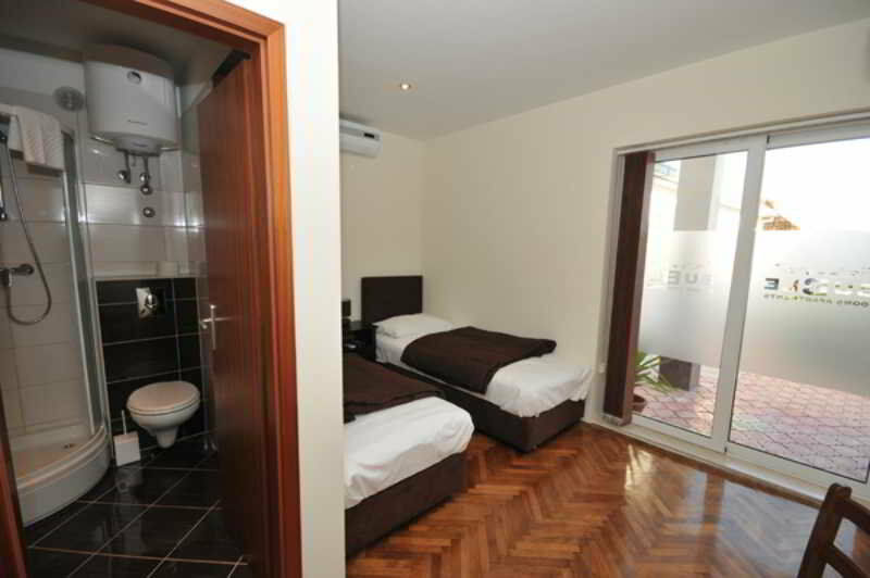 Apartments & Rooms Buble تروغير المظهر الخارجي الصورة